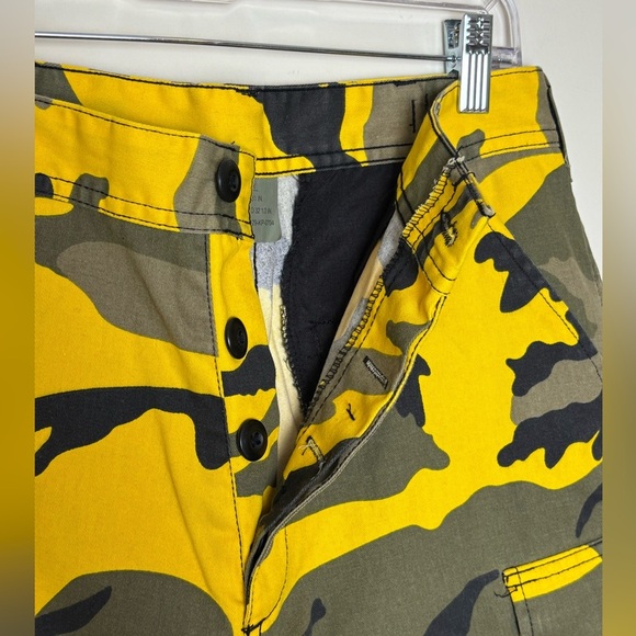 Unisex Camouflage Cargo Pants - Yellow and Green - Picture 4 of 12